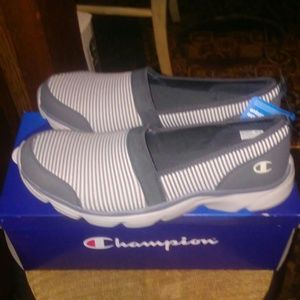 Gray womens champion shoe